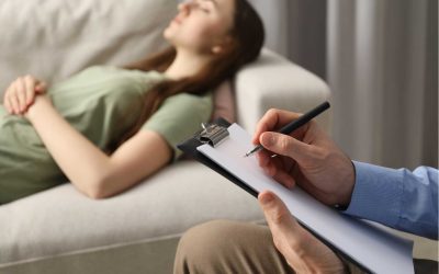 Πότε να Απευθυνθείς σε Υπνοθεραπευτή/τρια – Πρακτικός Οδηγός